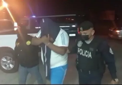 Capturan a varias personas en Arraiján por posesión ilícita de arma de fuego y estafa 