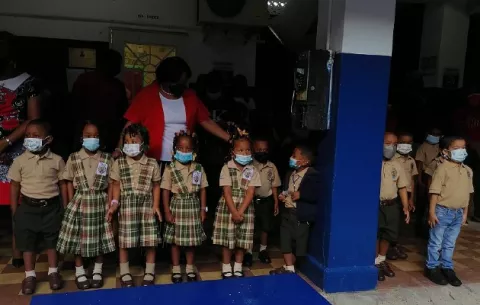 Colegio en Veraguas no inició clases presenciales, mientras que en Colón comenzaron las escuelas primarias  