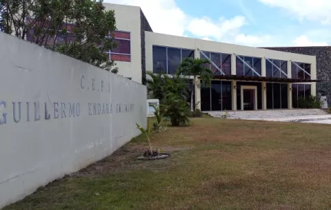 Meduca y Comunidad Educativa del Colegio Guillermo Endara Galimany acuerdan una hoja de ruta