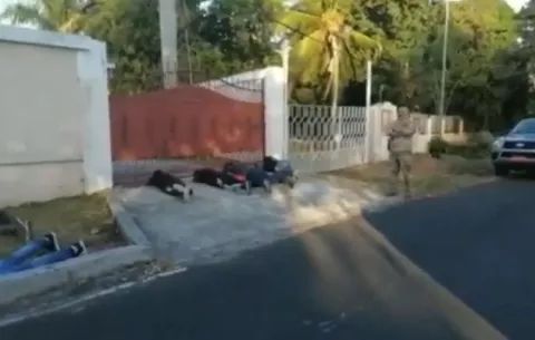 Retienen a más de 40 personas en el área costera de Punta Prieta, Coronado
