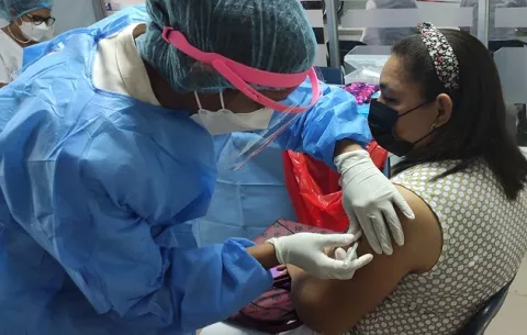 Panamá reporta 301 casos nuevos de covid-19 y tres muertes para este viernes