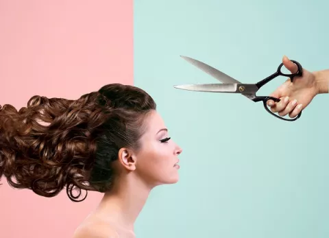 ¿Por qué algunas mujeres cortan su cabello después de una ruptura?