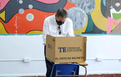 Laurentino Cortizo respeta decisión del Tribunal Electoral de mantenerle fuero penal a Ricardo Martinelli