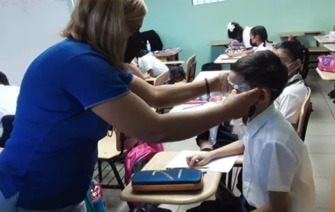 Ministra de Educación confirmó primer caso de covid-19 en un plantel educativo en Chiriquí