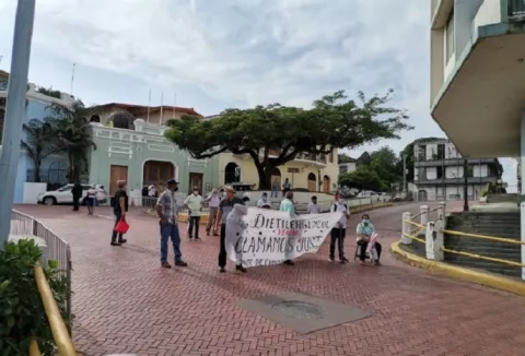 Sobrevivientes del dietilenglicol, nuevamente protestarán en las calles