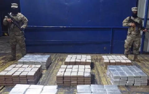 Incautan 570 paquetes de drogas en terminal portuaria de Colón 