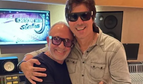 Emilio Regueira, de Los Rabanes, colaborará con Emilio Estefan en calidad de escritor