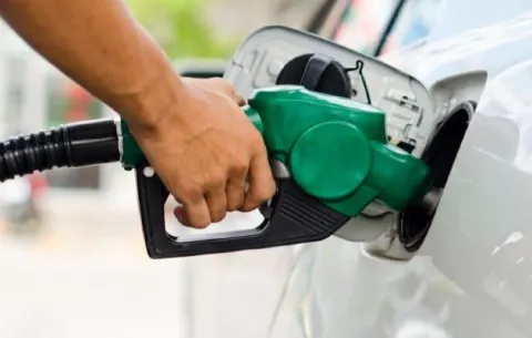 Gasolina aumentará, hasta 11 centavos,  a partir del próximo viernes