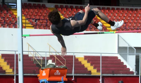 Panameño Jaime Escobar con buenas sensaciones en salto