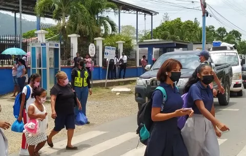 ¿Qué  debo considerar para definir si el espacio es abierto y puedo quitarme la mascarilla?