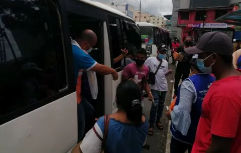Transportistas de Panamá Oeste mantienen medida de paro y protestas para este lunes