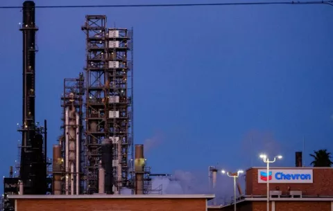 Petróleo de Texas sube un 8.4 % hasta los 102,98 dólares el barril