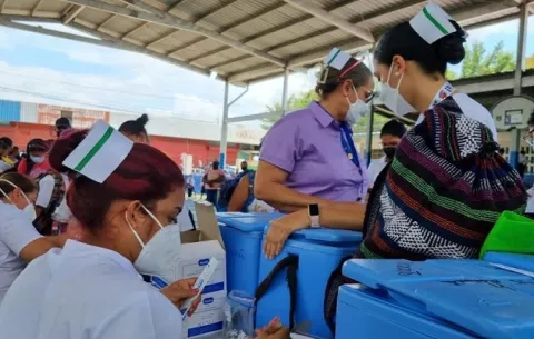 ¿Cómo se manejará el tema de la cuarta dosis de la vacuna contra la covid-19 en Panamá?