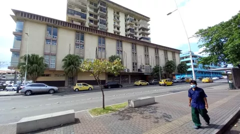 En medio de descontento, escuela República de Venezuela inicia clases este lunes