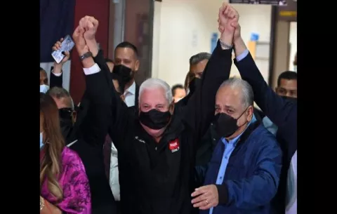 Obstáculos para candidatura presidencial de Ricardo Martinelli empiezan a derribarse