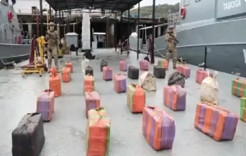 Capturan a tres hombres con 853 paquetes de presunta sustancia ilícita al sur de San Carlos
