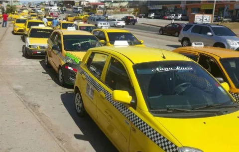 Implementarán uso del vale digital para pagar carreras de taxis