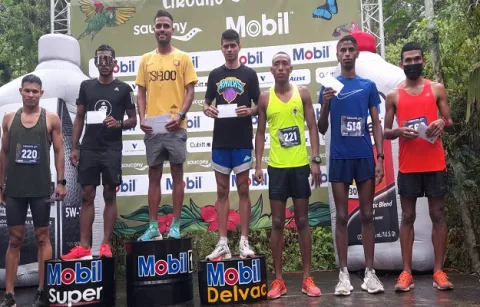 Jason Villalobos de Costa Rica y la venezolana Egris Arias ganan en primera prueba del Circuito Trail
