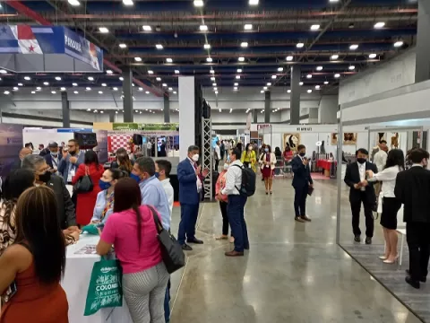 Venezuela aprovecha Expo Logística para fortalecer relaciones comerciales con Panamá