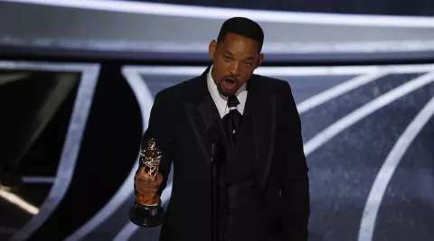 Will Smith se disculpa con Chris Rock: 'La violencia en todas sus formas es venenosa y destructiva'