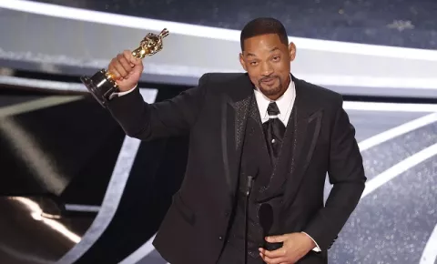  Will Smith se negó a abandonar la ceremonia de los Óscar tras abofetear a Chris Rock