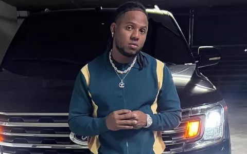 Akim participará en los Latin AMAs 2022 en calidad de presentador
