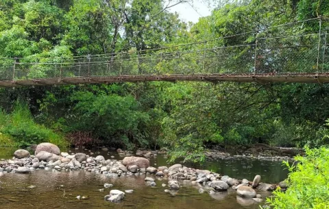 Moradores de 30 comunidades de Calobre tienen años esperando la construcción de dos puentes y una carretera