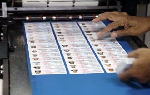Vigencia de cédula para adultos mayores será de 30 años 