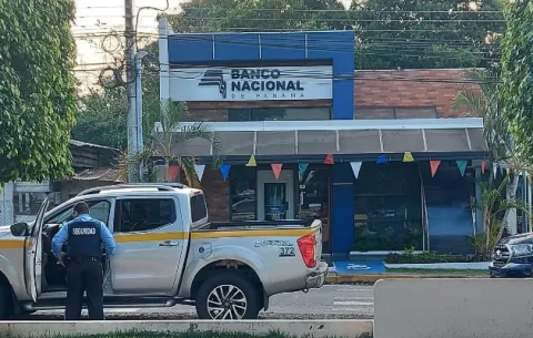 Policías frustran hurto en el Banco Nacional de Boquerón, los delincuentes no se llevaron nada