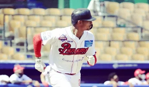 Christian Bhetancourt  regresa a las Grandes Ligas con Atléticos de Oakland