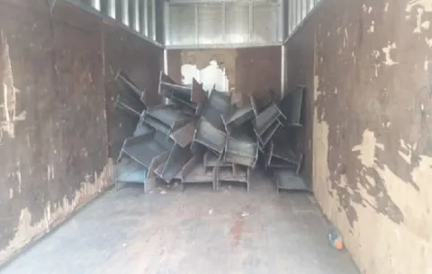 Encuentran a un hombre hurtando materiales de construcción del hospital de Colón