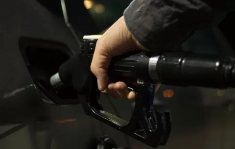 ¡Sin tregua! Diésel y la gasolina volverán a subir de precio este viernes 