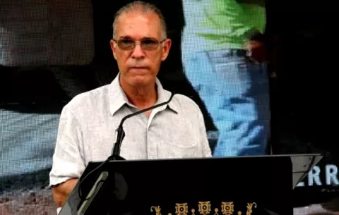 'El incansable Fábrega no está solo y nada lo desenfocará de sus tareas', advierte José Luis Fábrega