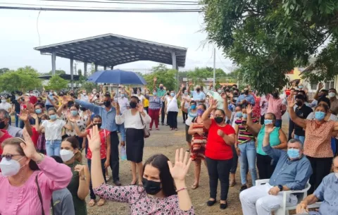 Feligreses azuerences participan de las primeras actividades masivas de la Semana Santa 