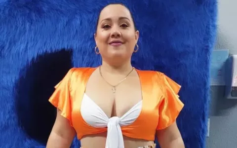 Madeline Pineda grabó su primera canción con Jhonathan Chávez y 'Los Triunfadores'