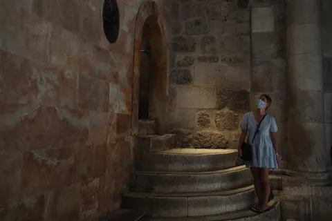 Israel elimina la obligatoriedad de llevar mascarilla en interiores