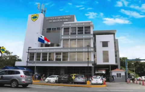 Migración inicia el lunes 18 de abril recepción de documentos para renovación y residencias permanentes