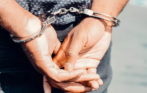 Cajera ayuda a evitar  secuestro exprés; uno de los  delincuentes era amigo de la víctima