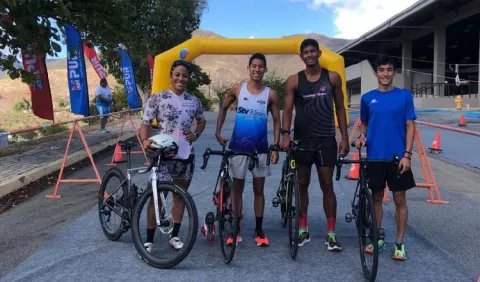 Panameños compiten hoy en Puerto Rico en triatlón