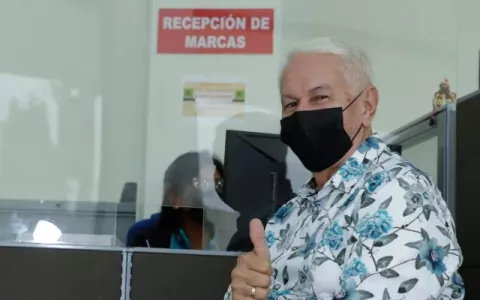 Ulpiano Vergara presentó la solicitud para registrar su nombre como una marca