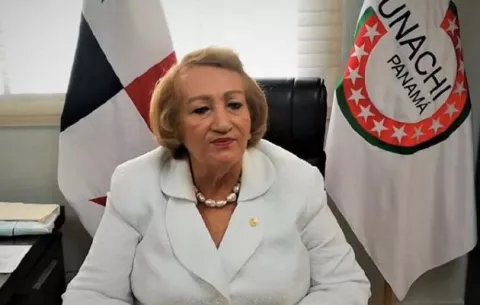 'Reelección de rectora de la Unachi pone en duda el compromiso de Laurentino Cortizo con la educación'