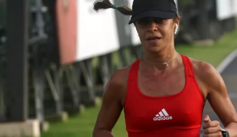 Valentina Peña, del tenis al running y capitana del equipo de Panamá