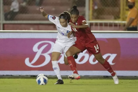 Panamá cumple ante El salvador y avanza al Premundial Femenino de la Concacaf