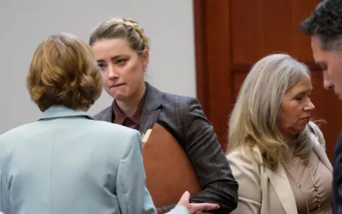 Amber Heard cambia su agencia de publicidad por los 'malos titulares' 