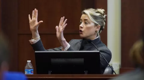 Amber Heard denuncia una campaña difamatoria que limitó su papel en 'Aquaman'