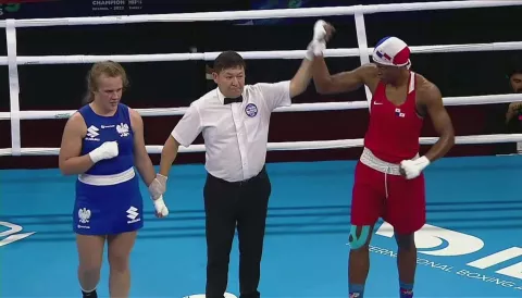 Panameña Atheyna Bylon avanza a los cuartos de final del Mundial de Boxeo Femenino Élite