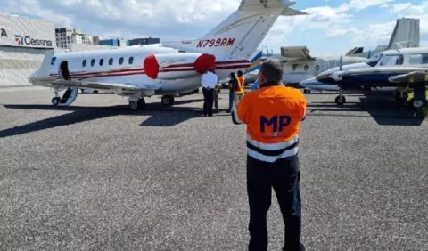  Alejandro Pérez: 'Se quieren robar el avión de Ricardo Martinelli en Guatemala'