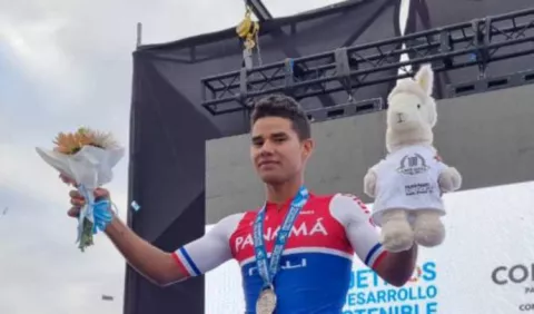 Panameño Bredio Ruiz consigue podio plata en  Argentina