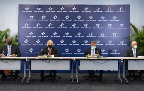 Canal de Panamá prepara propuesta final para su nueva estructura de peajes tras culminar consultas