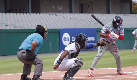 'Leña Roja' encendida; Herrera sigue invicto en el béisbol mayor